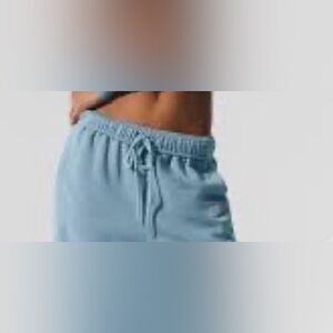 ALO Yoga celestial blue accolade Sweatpant and sport bra size s